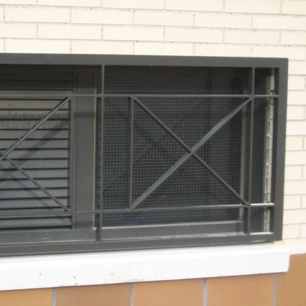 Rejas a medida para puertas y ventanas en Valencia (2)